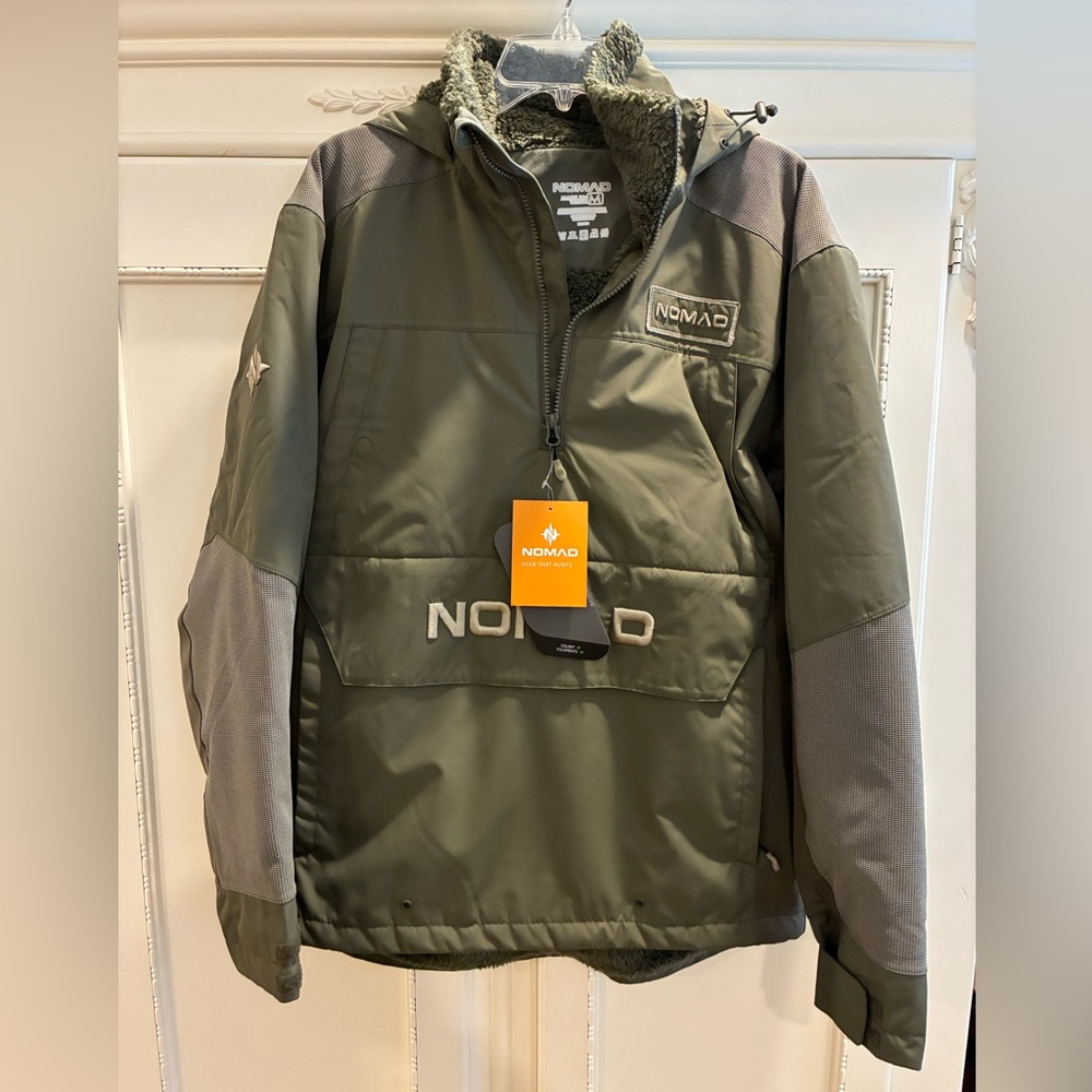 Nomad Insulated Waterproof WSL Pullover Jacket | M | Brand new with tags
